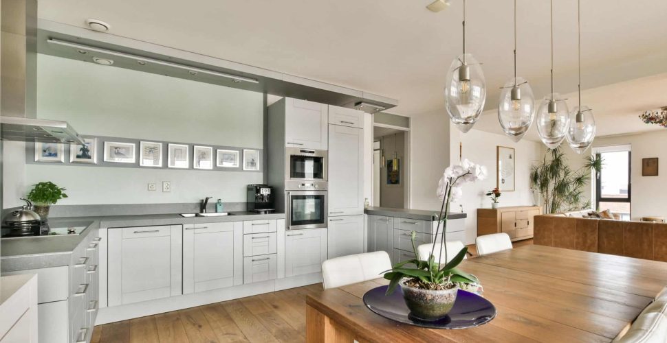 _Stylish open kitchen design with custom cabinetry in Springfield MO home (1)